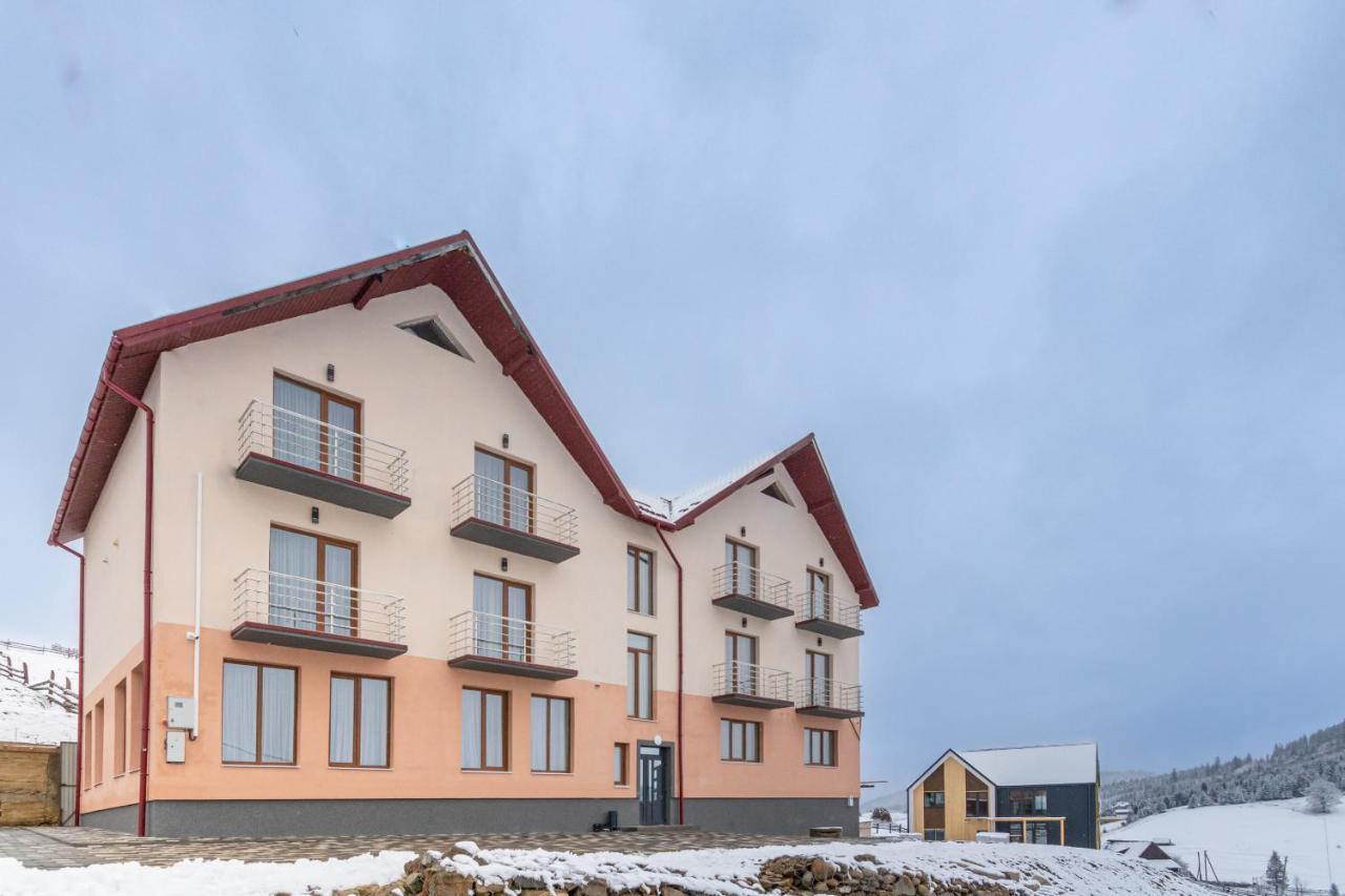 шепіт лісу Hotel *