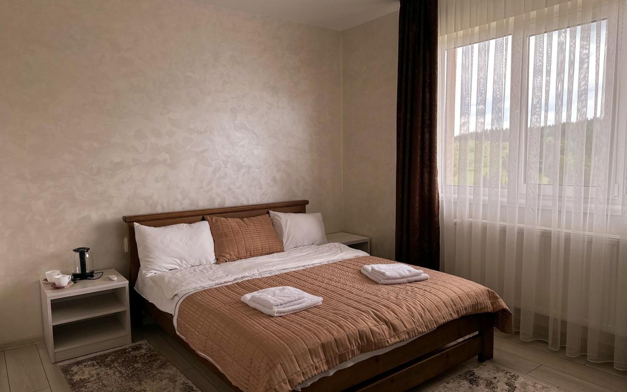 Hotel шепіт лісу *