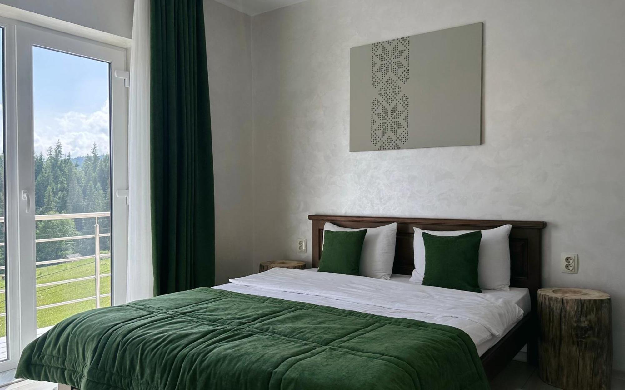 Hotel шепіт лісу *