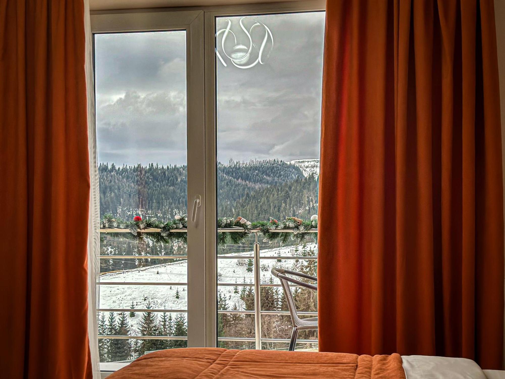шепіт лісу Hotel *